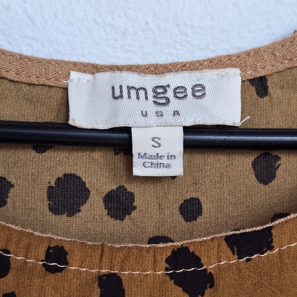 Umgee Brown Black Dalmatian Animal Print Frayed Hem Blouse Top Size Small - Picture 6 of 8